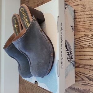 The Californian Susan Clogs